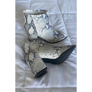 Steve Madden Snake Skin Leather Boots With Heel